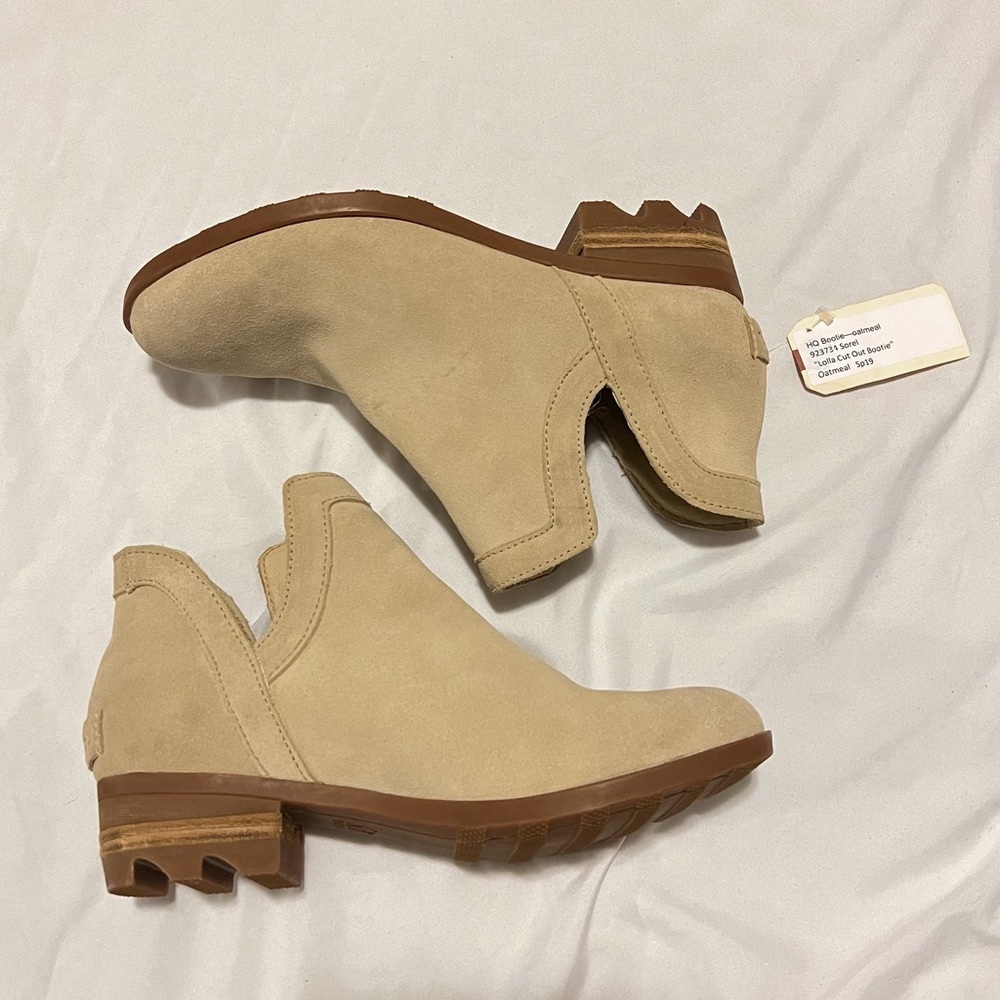 NWT SOREL lolla Cut Out bootie in oatmeal
